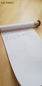 Lea Sewert 7_2 römische Schriftrolle geöffnet